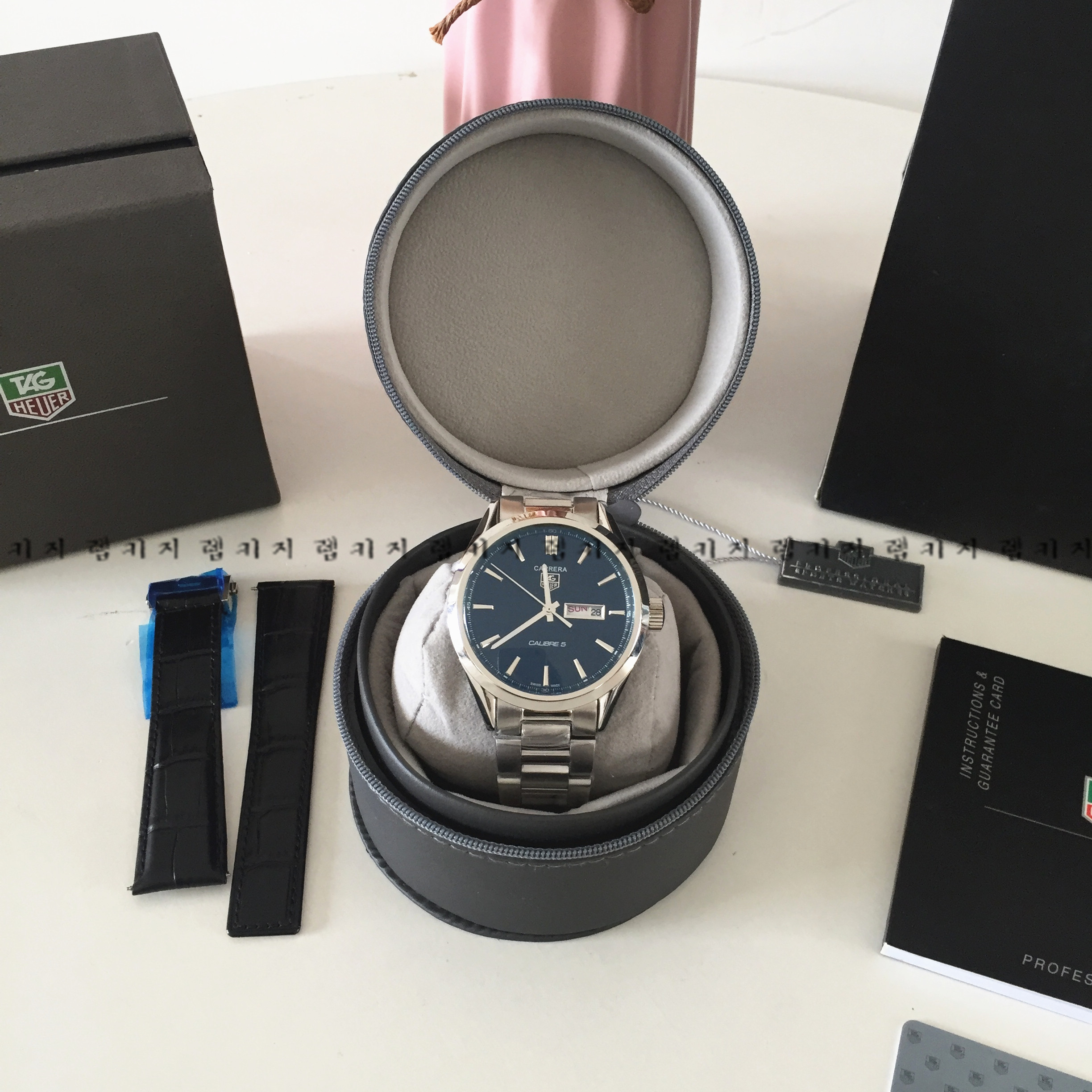 태그호이어 까레라 칼리브 5 메탈시계